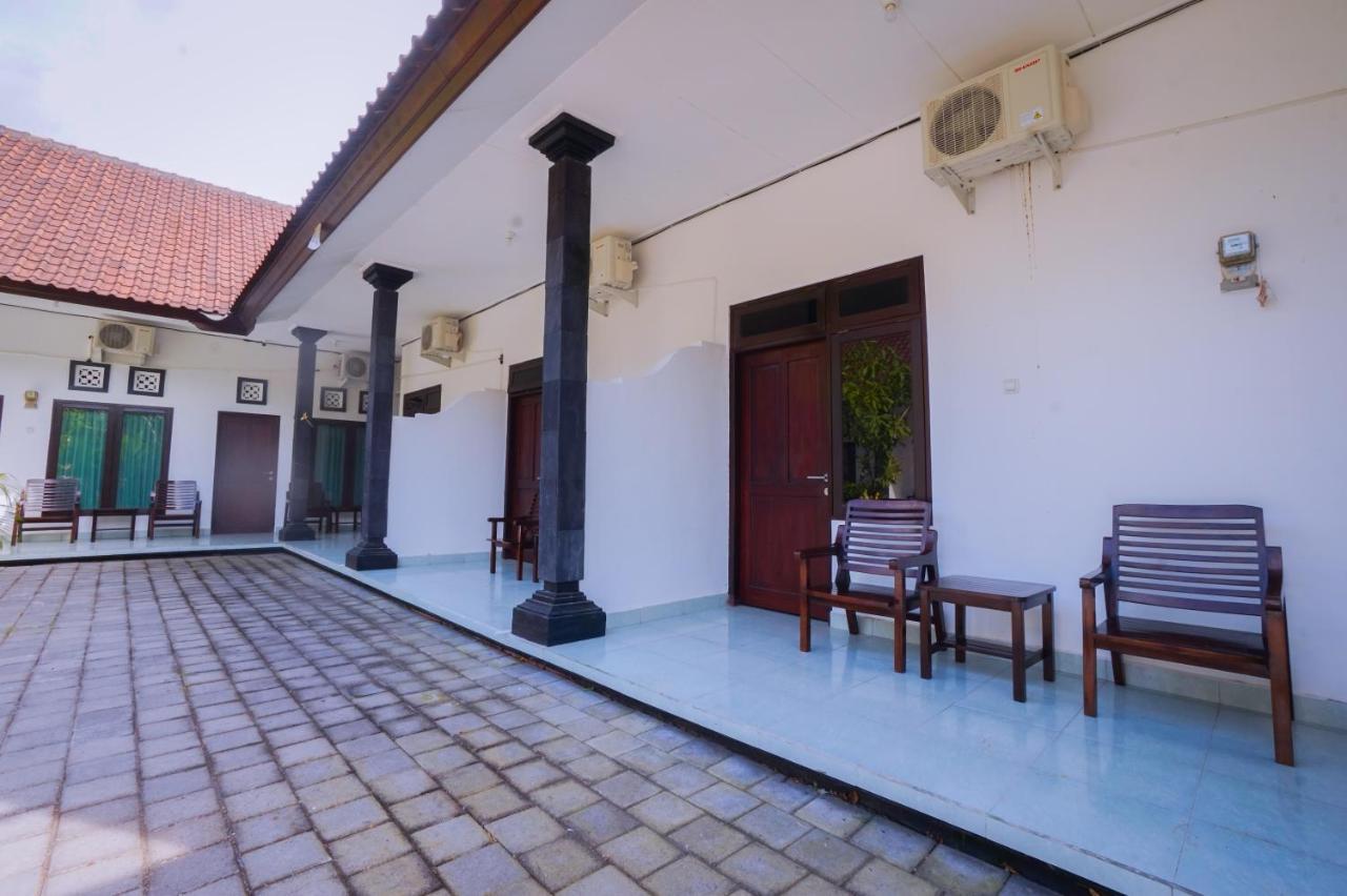 Kos Bulan Bali Hotel Kuta  Exterior photo